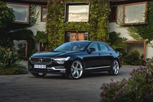 Volvo S90 D5 Inscription 2017 года (ZA)
